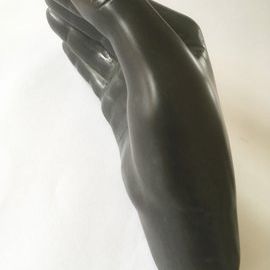 de hand (serpentijn, lengte 30 cm, 2018)